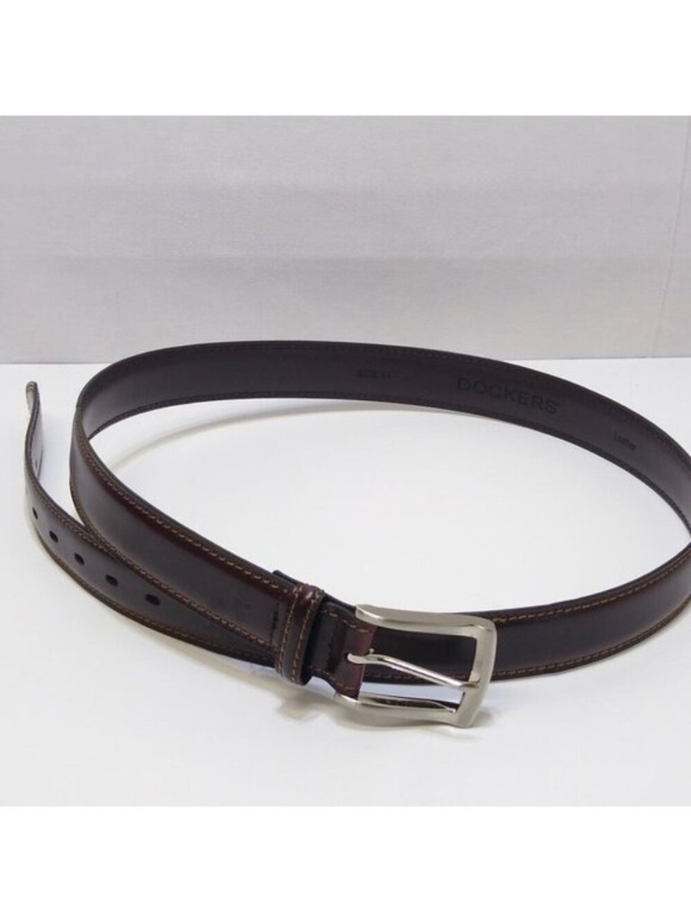 Dockers Genuine Leather Double Stitch Belt Strap 11DK02A6 Men's Size 44/110 EUC